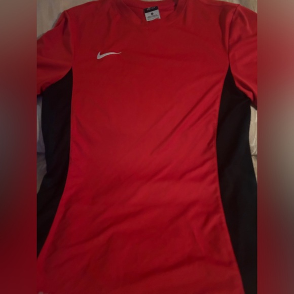 Nike size small men’s red black dry fit - Picture 3 of 16